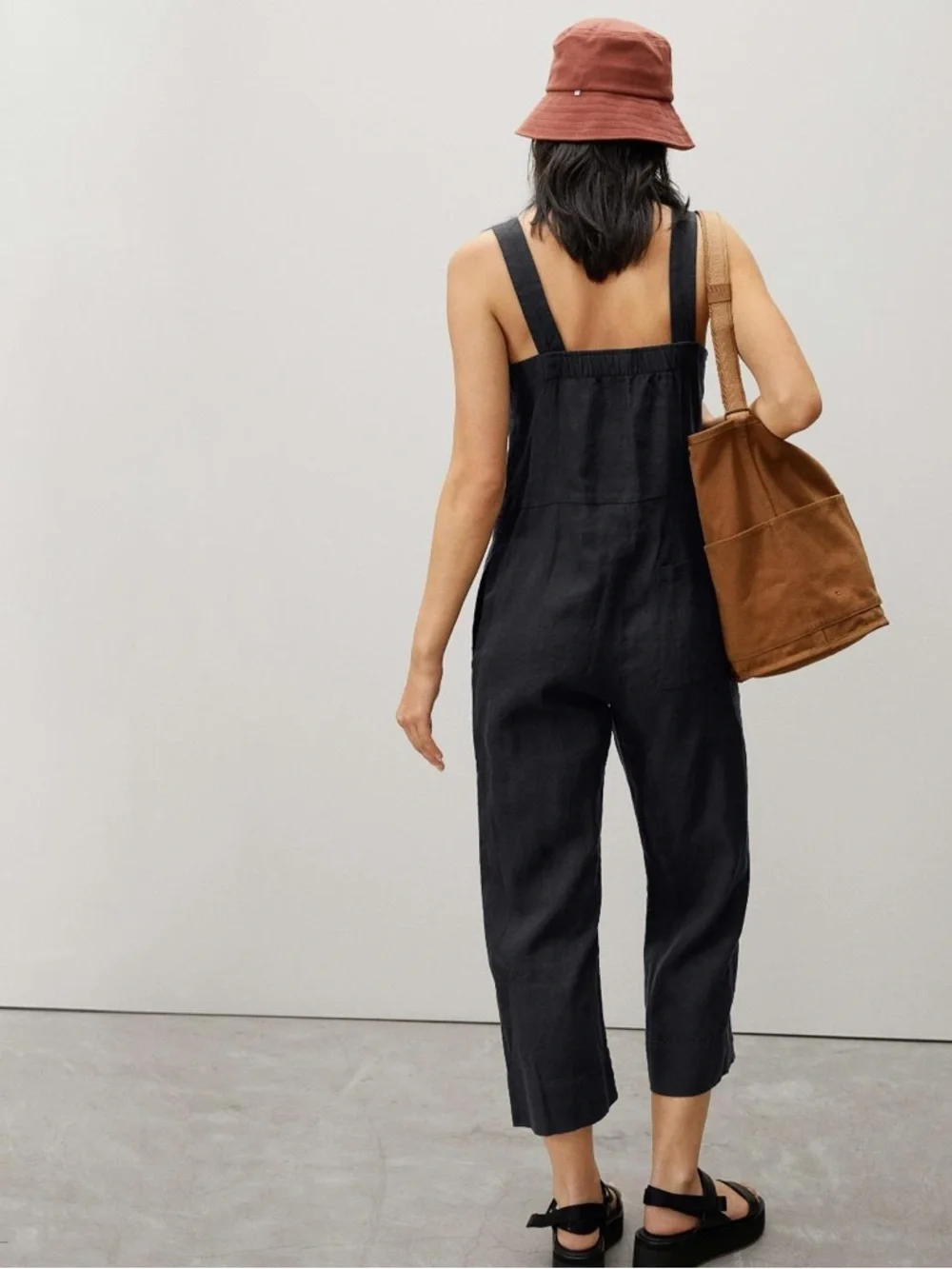 Everlane The Linen Picnic Sleeveless Jumpsuit In Washed Black